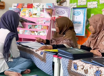 Pembagian Raport Preschool At-Taqwa 2